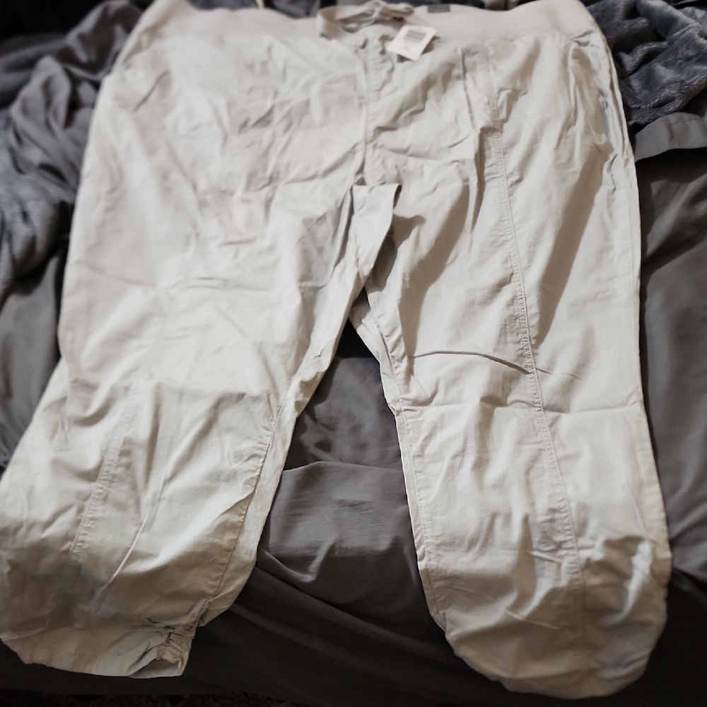 Torrid Gray Capri Pants Casual Loose-Fitting